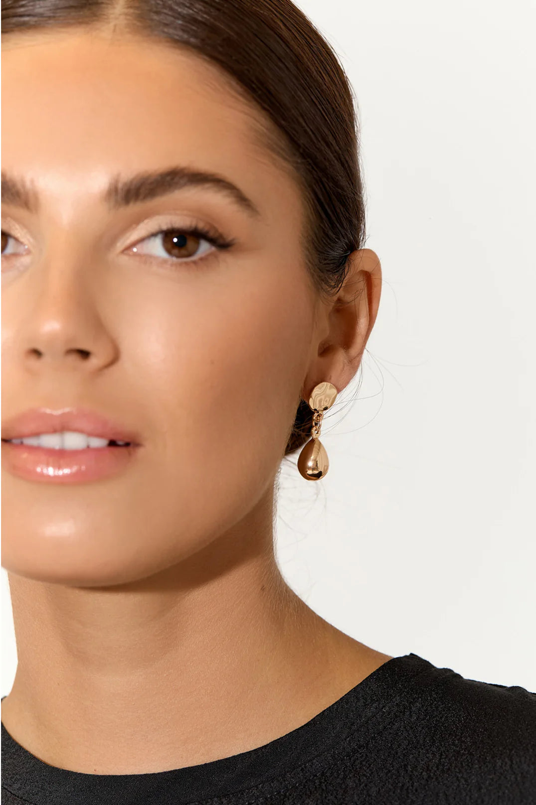 Pod Drop Metal Stud Earrings (Gold)
