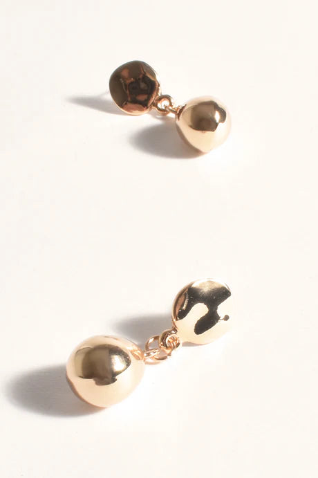 Pod Drop Metal Stud Earrings (Gold)