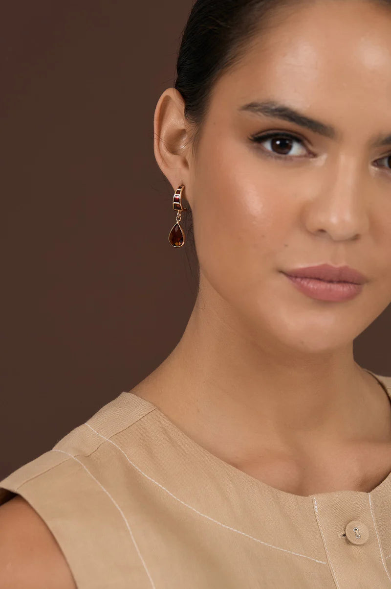 Glass Teardrop Earrings (Cream/Gold)