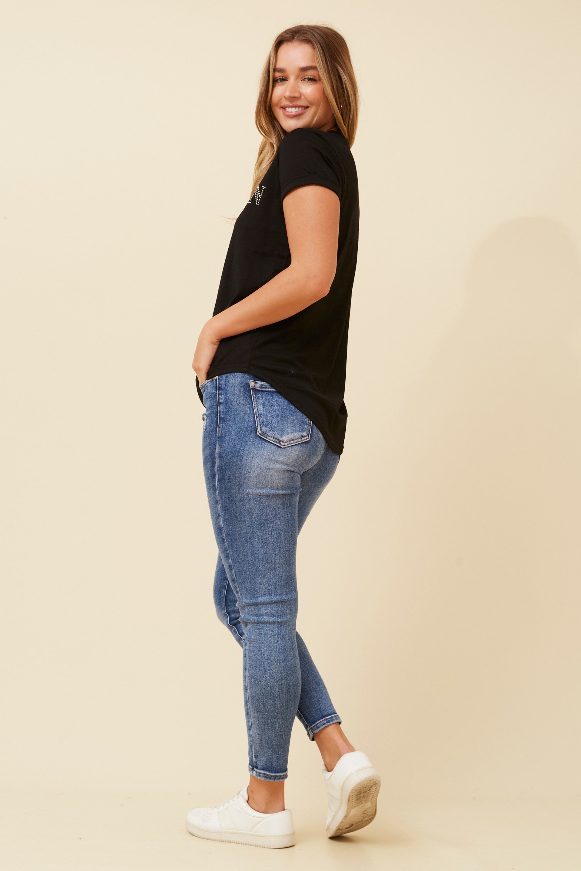 RIA EMBELLISHED TEE (Black)