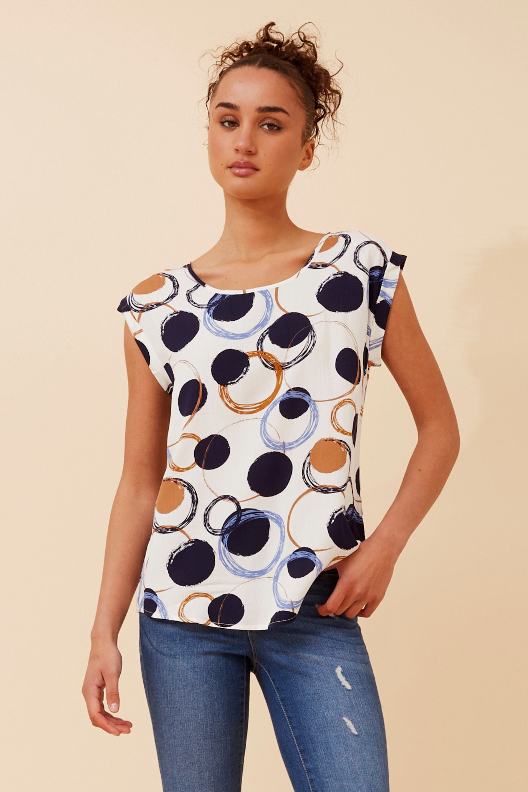 SHELLY TOP