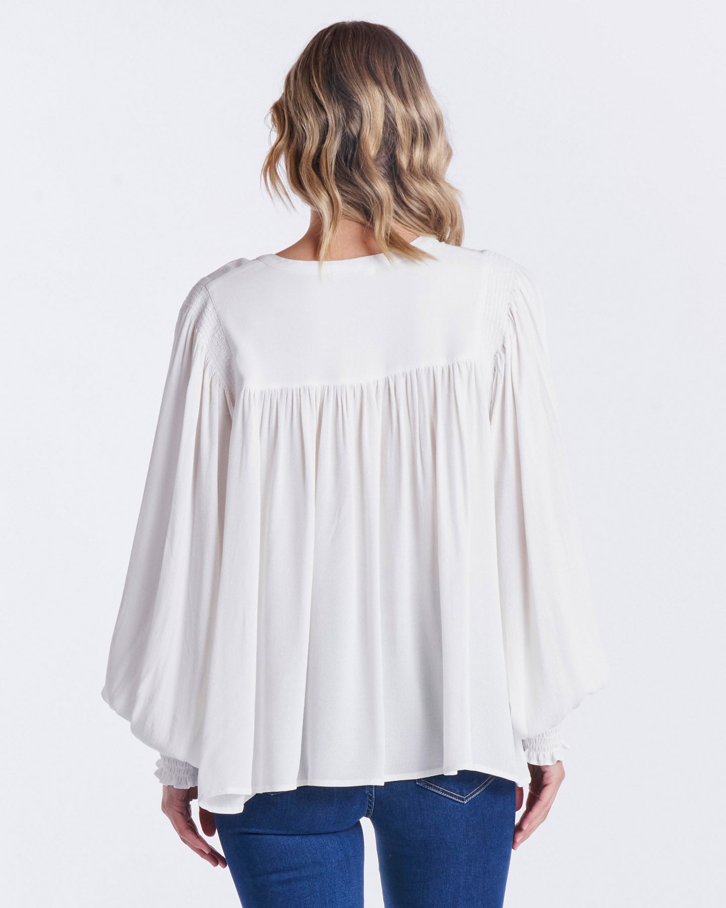 The Susanna top is the perfect addition to spruce up your wardrobe. Round neckline with button up front, pleat detailing, long sleeves with rouched cuff. Shaneta Fashion Boutique is your go to online destination for all things ladies fashion. Shop our range of SASS & Betty Basics clothing online today! FREE* Express Shipping Australia wide on orders over $100.