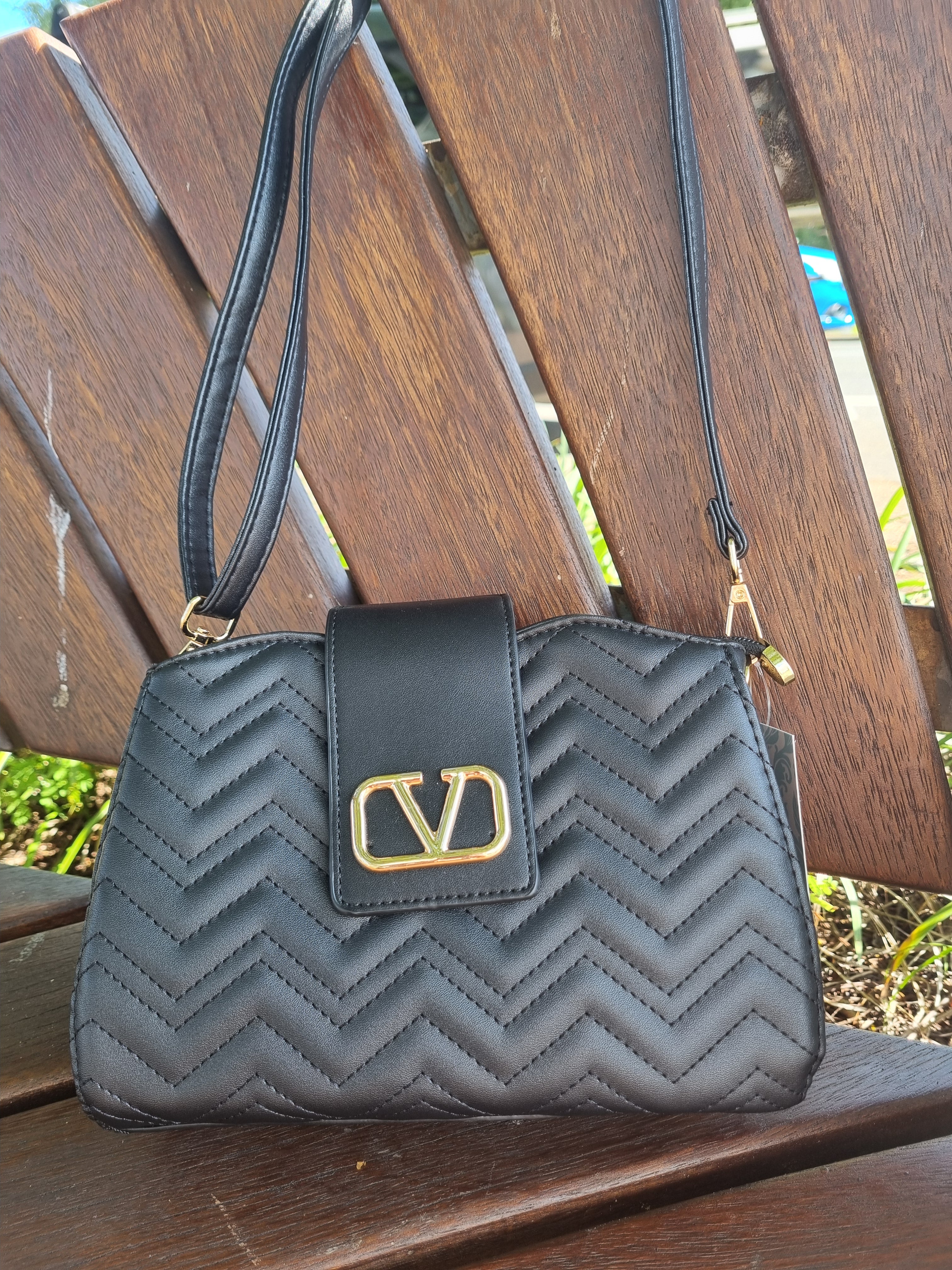 Zoya small Handbag (Black)