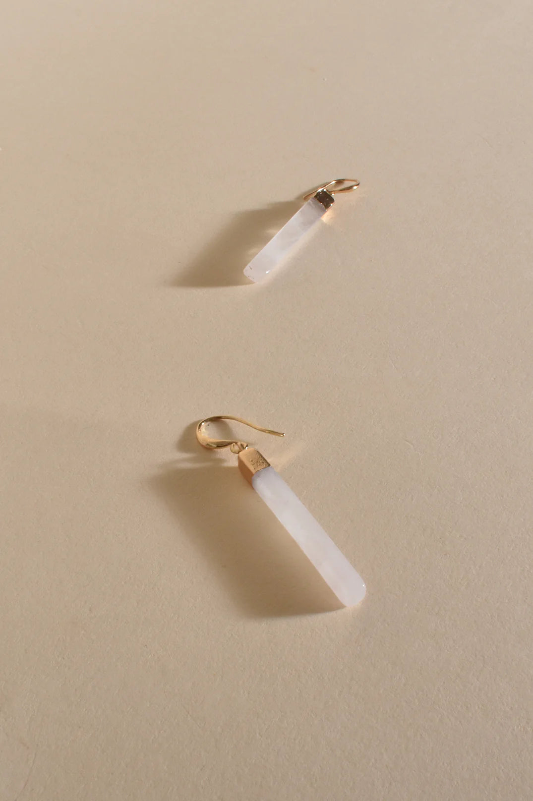 Stone Bar Earrings - White/Gold