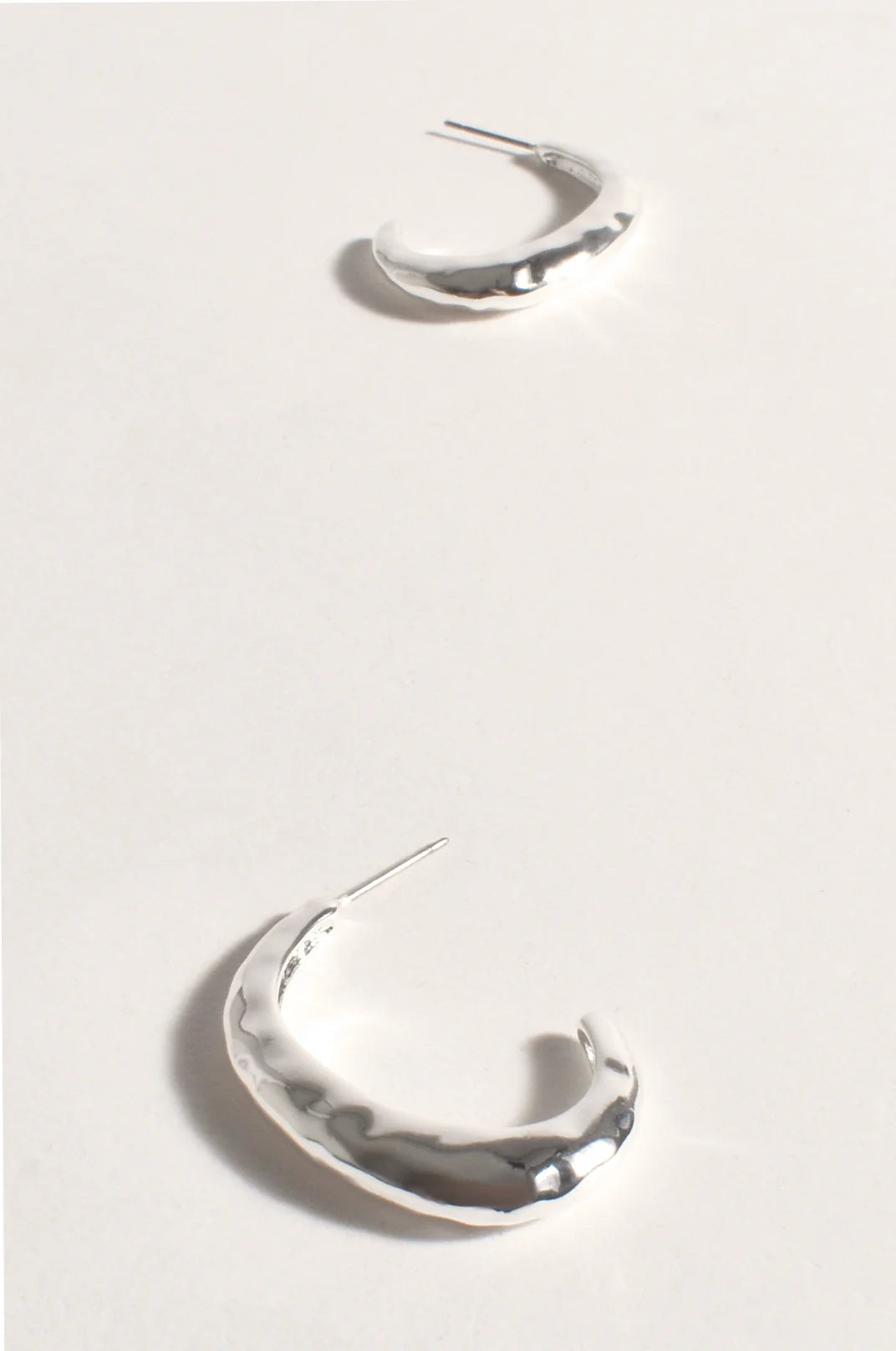 Max Hammered Metal Hoops (Silver)