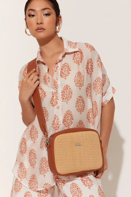 PALOMA WEAVE CONTRAST TRIM CAMERA BAG (TAN/NATURAL)