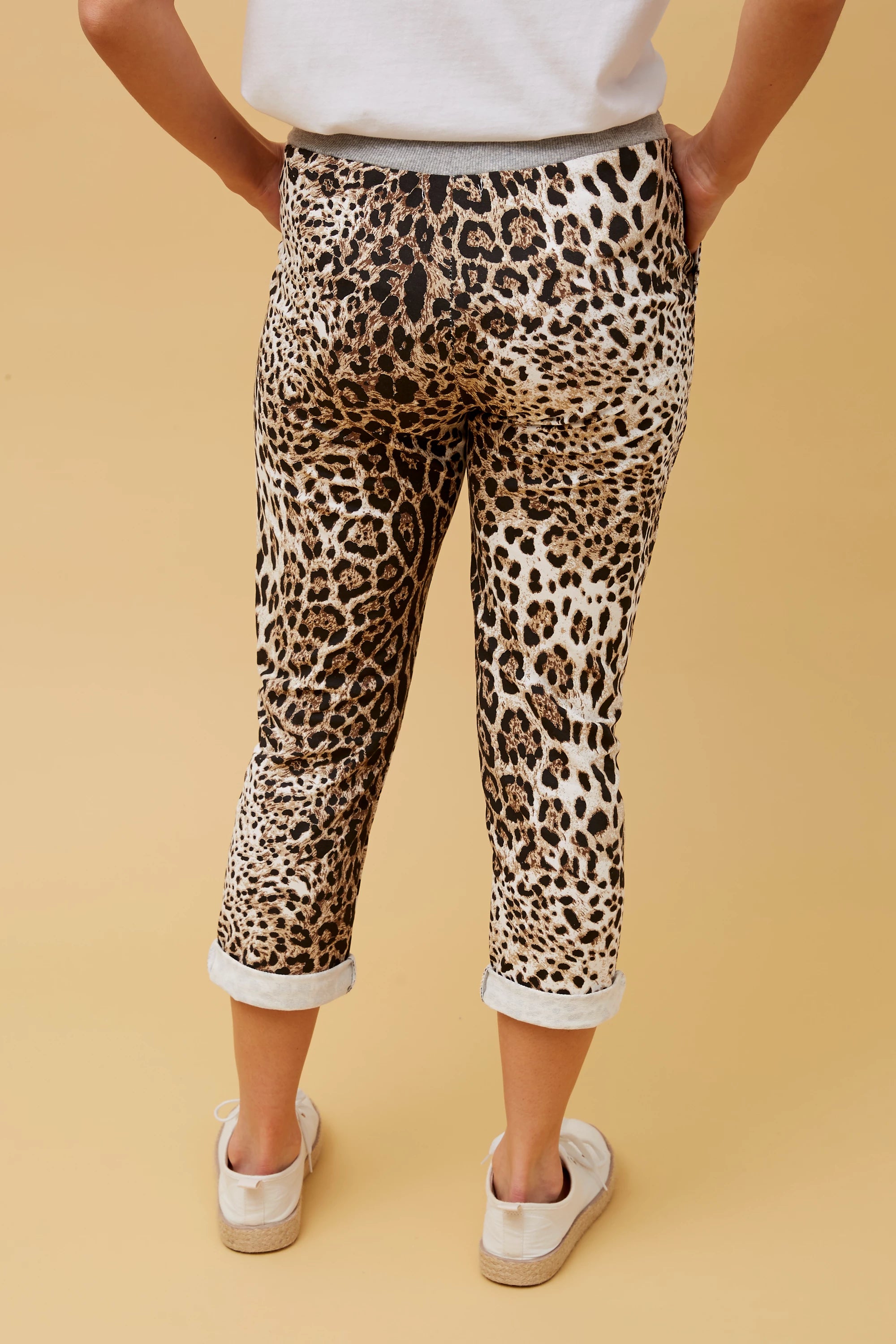 JAN ANIMAL PRINT JOGGER PANTS